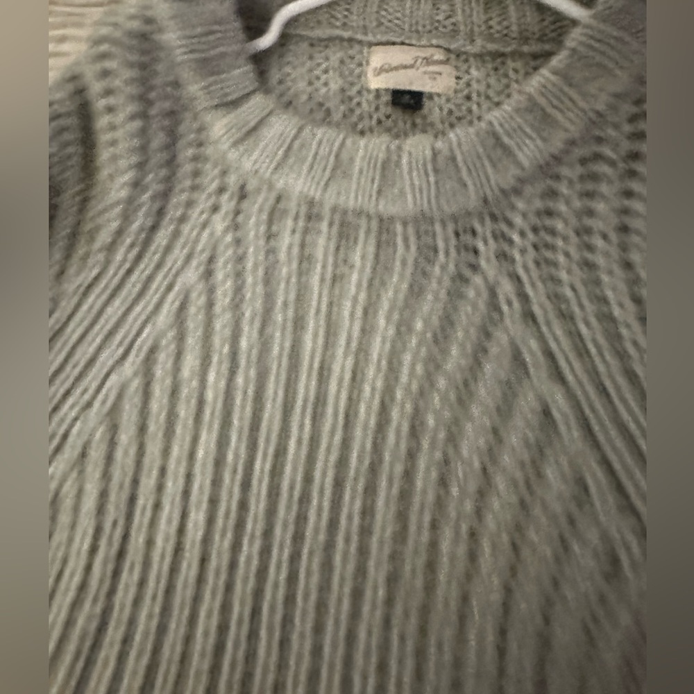 Universal thread sweater